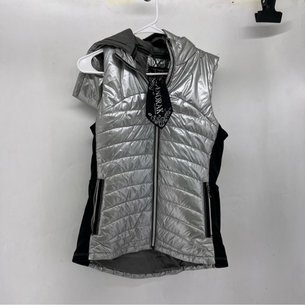 Anorak small women’s silver and black vest with hood b19